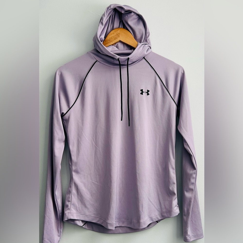 UNDER ARMOUR womens small light purple hooded running top